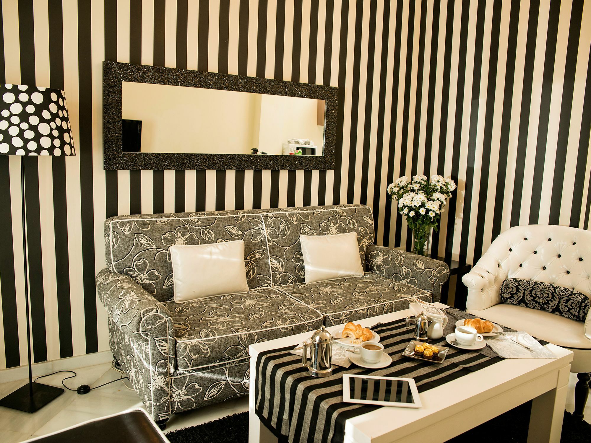 Singular Pilatos Apartment Seville Ngoại thất bức ảnh